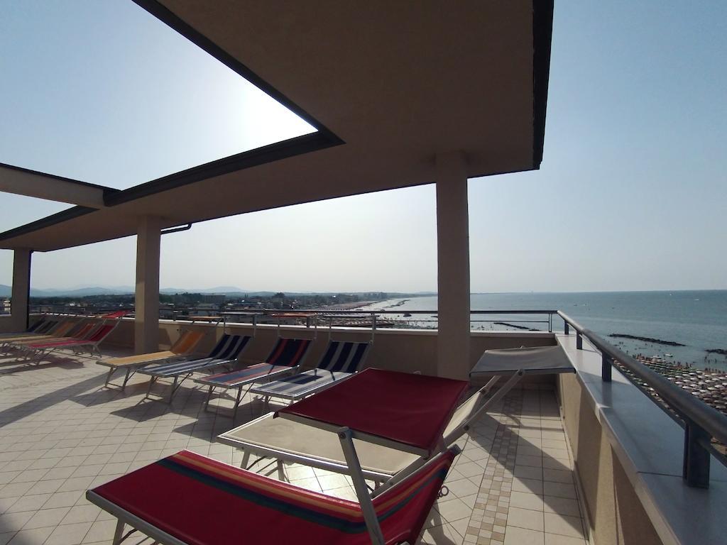 Hotel Acropolis Cattolica Exterior foto